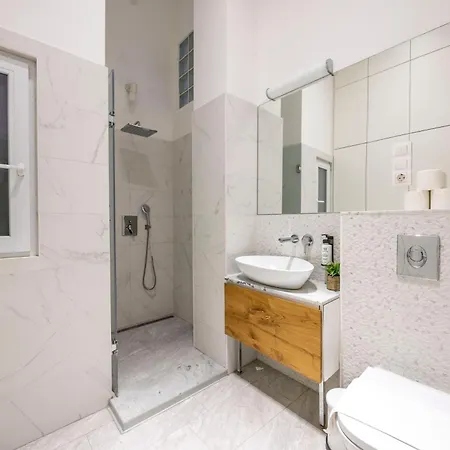 Charming & Elegant Grand Next To The Fashion St' 布达佩斯