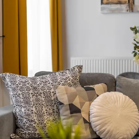 Charming & Elegant Grand Next To The Fashion St' Appartement *